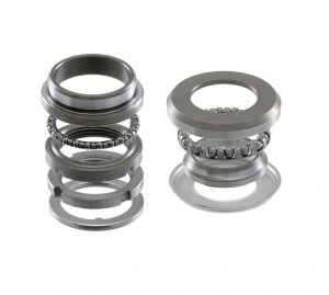 Steering head bearing set RMS complete